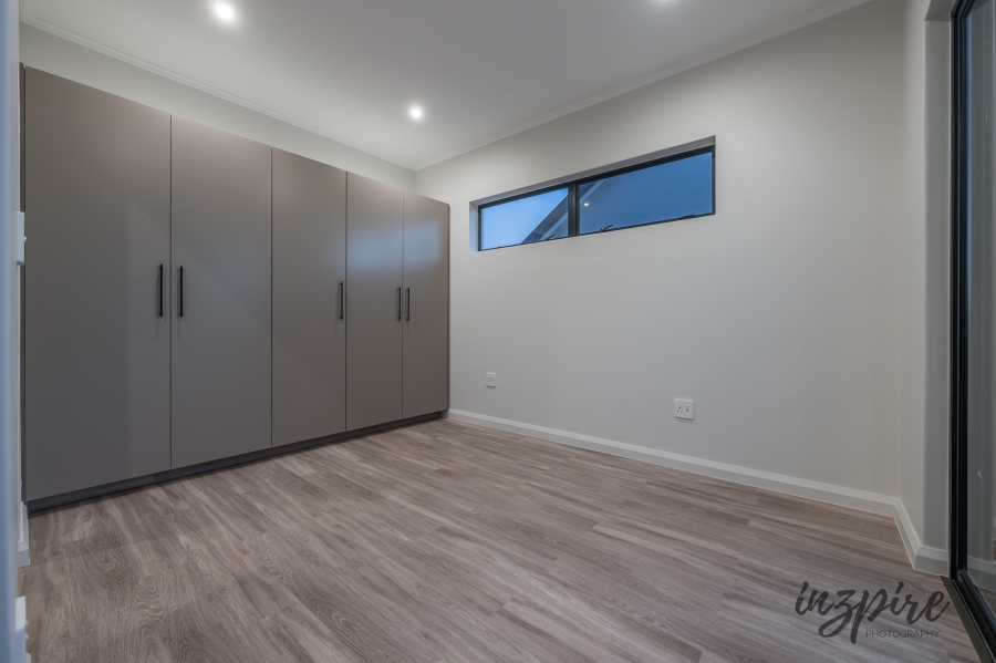 4 Bedroom Property for Sale in Outeniquasbosch Western Cape